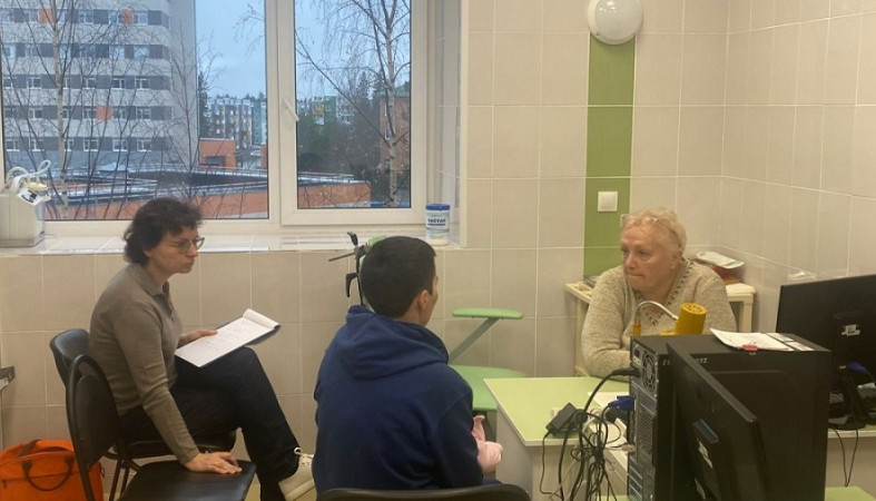 Онкологи из Санкт-Петербурга консультируют юных пациентов Карелии