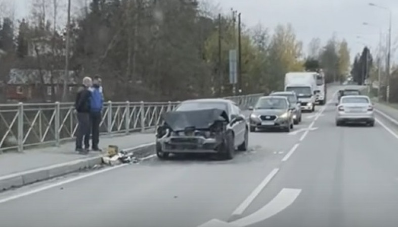 Легковой автомобиль разбился на трассе «Сортавала» в Карелии