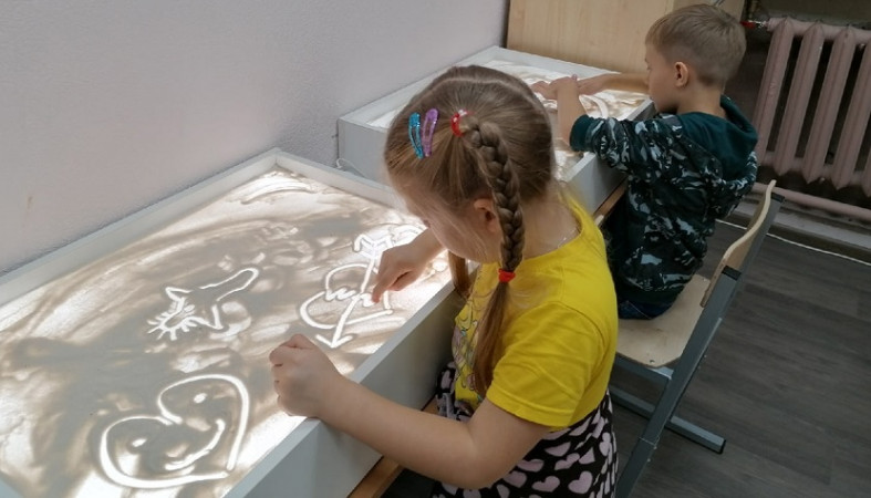Дети в Медвежьегорске занимаются творчеством в опасных условиях