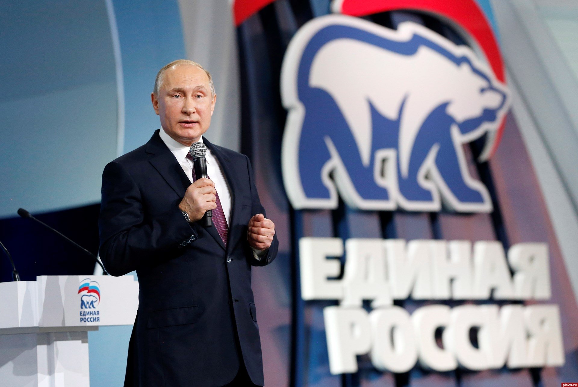 Путин и Единая Россия не выполнили ни одного обещания, а люди голосуют (ВИДЕО)