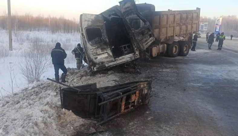 Четверо медиков в скорой ехали к роженице и сгорели в ДТП с КамАЗом