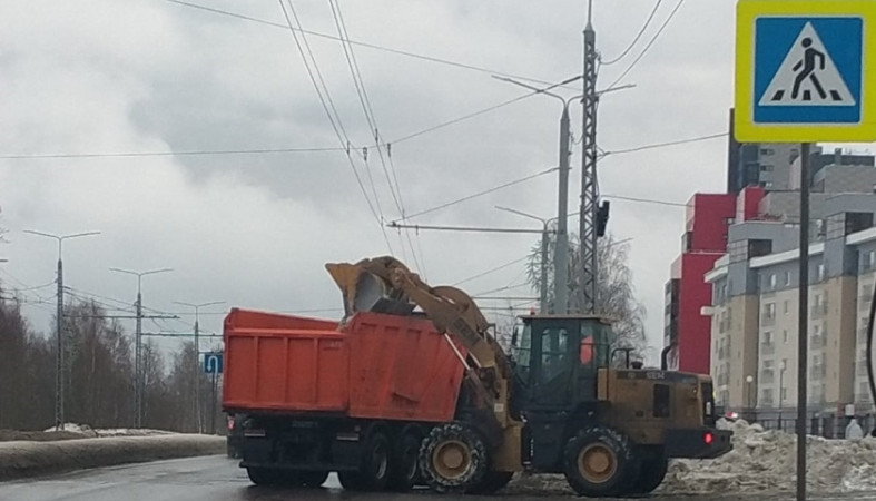 Более 9,5 тысяч тонн снега вывезли с улиц Петрозаводска