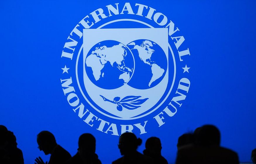МВФ пересмотрел прогноз по экономике России с падения на рост в 2023 году