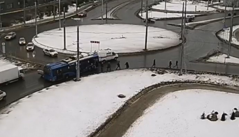 Троллейбус и скорая столкнулись в Петрозаводске