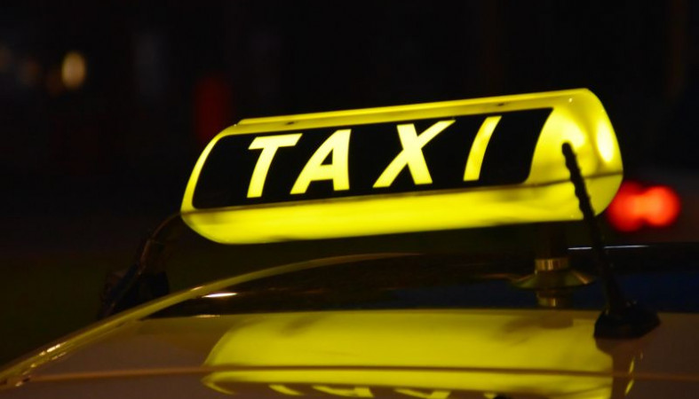 Таксист обокрал подвыпившего пассажира в Карелии