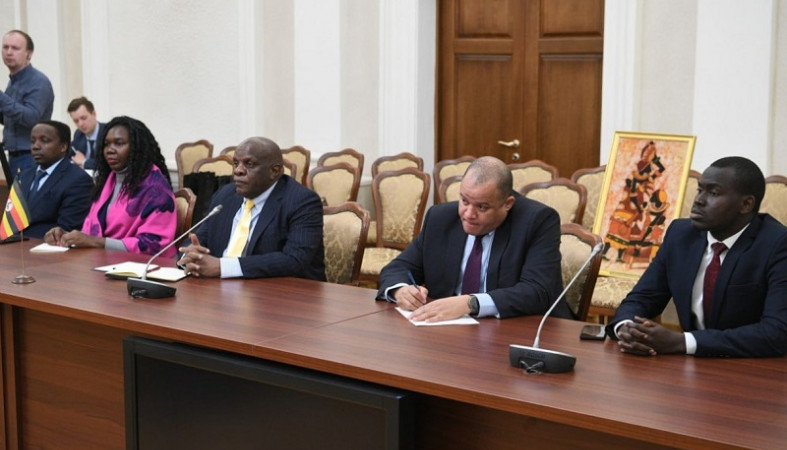 Глава Карелии встретился с Послом Уганды в России