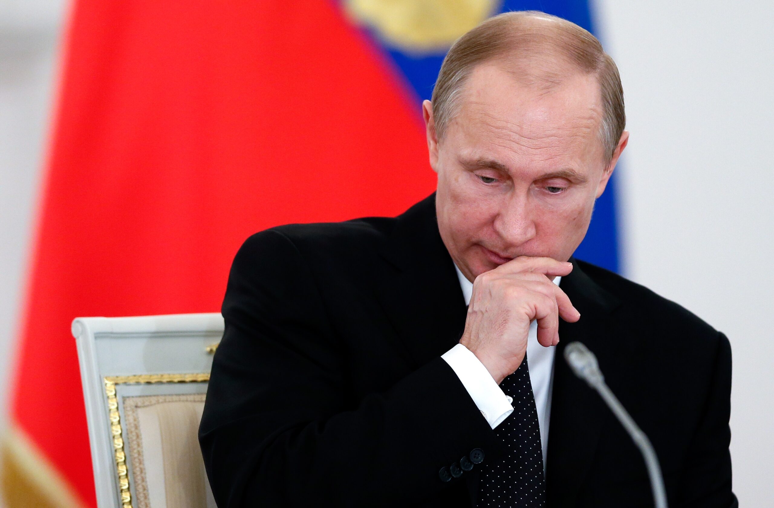 Путин признал проблемы со снабжением Минобороны, но не сказал «кто это сделал»