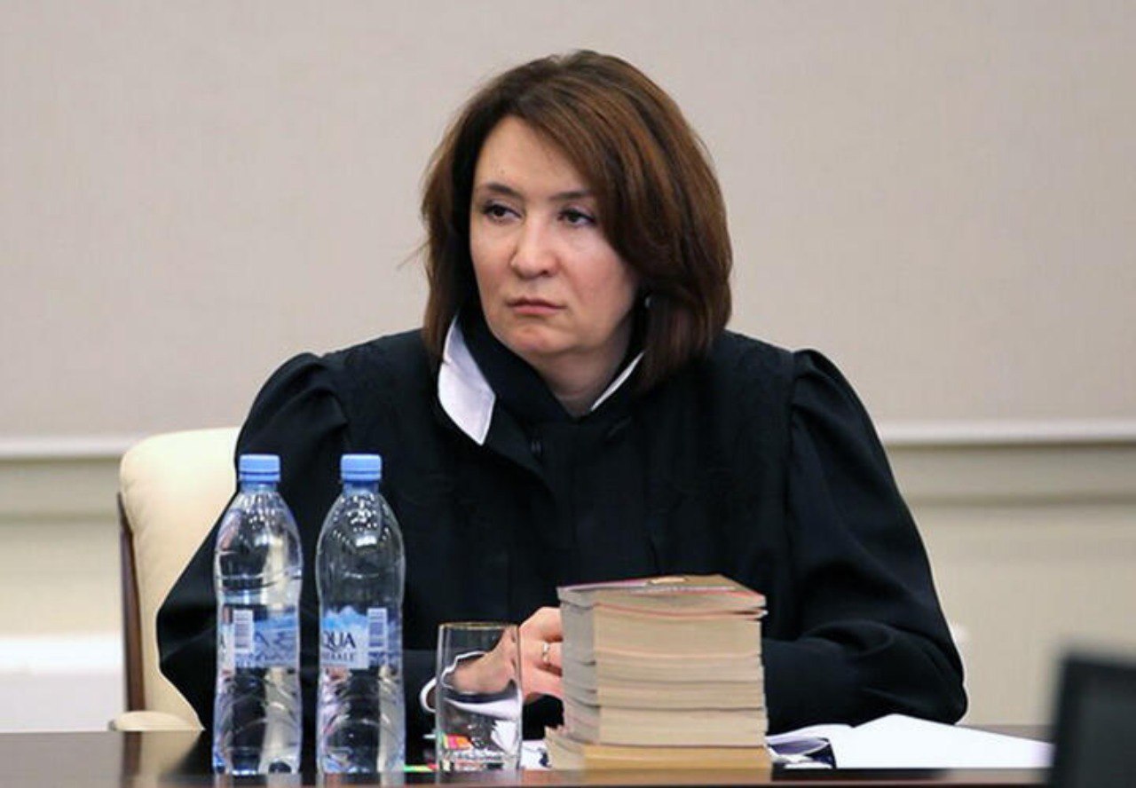 Как объявленная в розыск «золотая судья» Хахалева тратит свои миллионы и наслаждается жизнью в Грузии