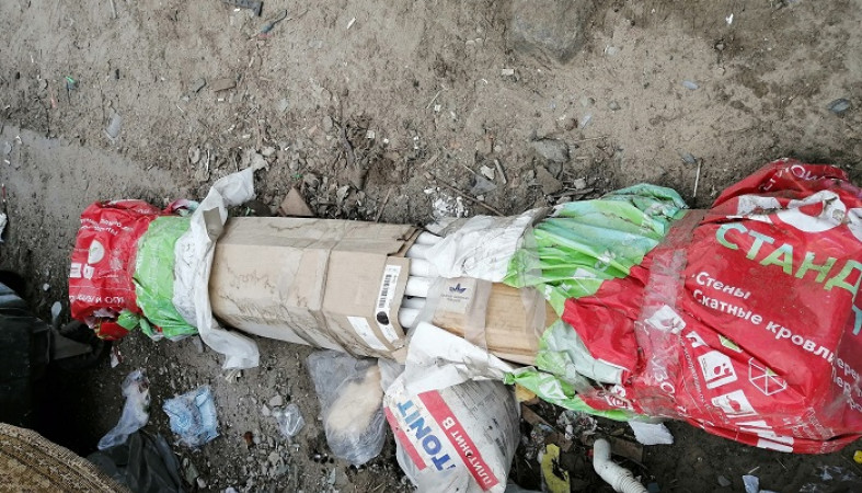 Опасные лампы с парами ртути нашли рядом с домом в Петрозаводске