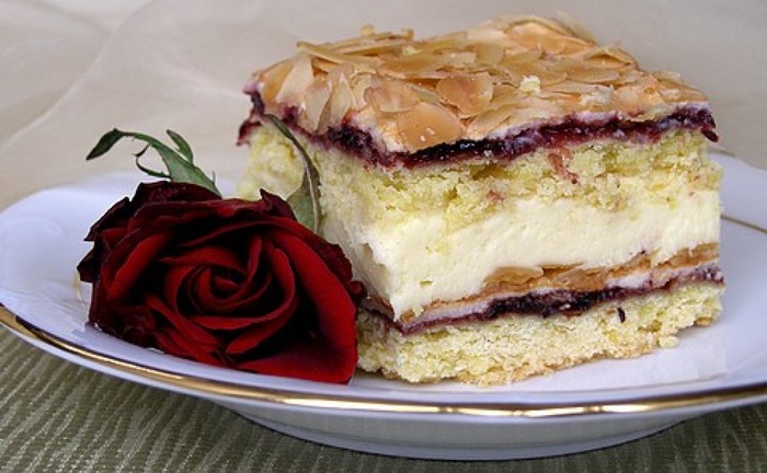 Торт с вековой историей “Пани Валевска”.