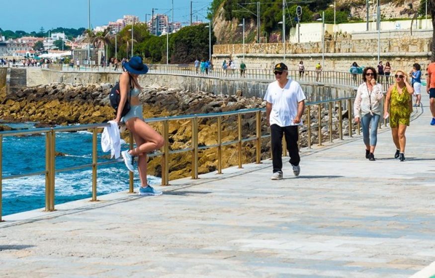 Российские туристы отреагировали на новые штрафы за появление в купальниках на улицах Абхазии