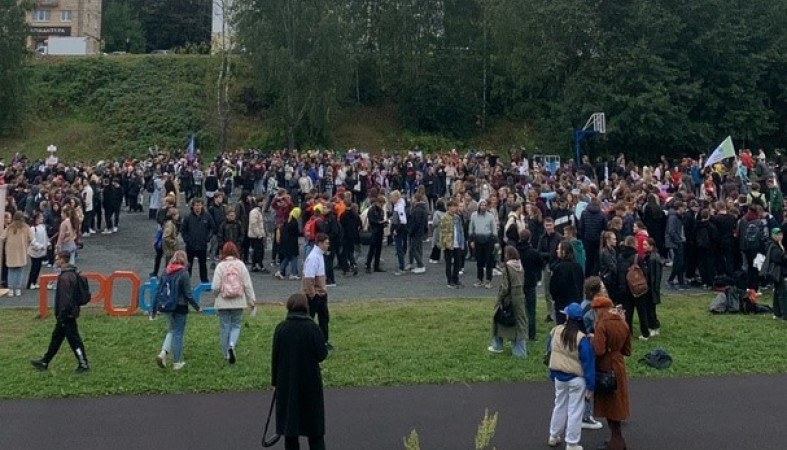 День первокурсника: сегодня в Петрозаводске гуляют студенты