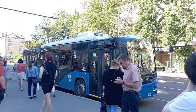 Два троллейбуса продолжат ездить по измененному маршруту