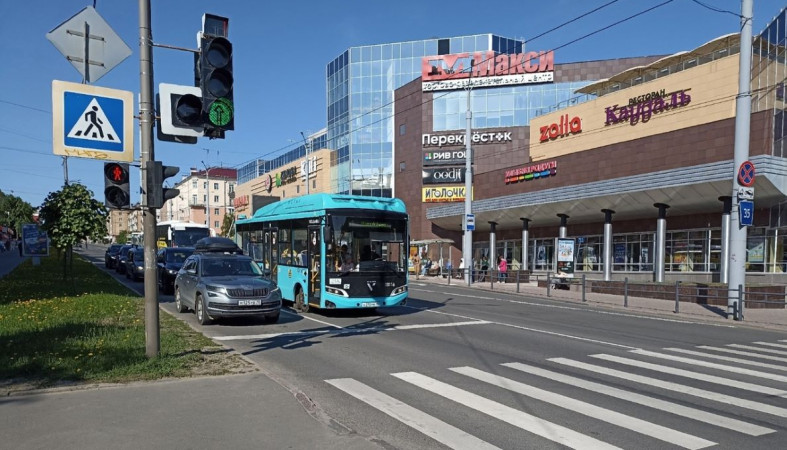 Проезд в общественном транспорте Петрозаводска утром оказался опасным